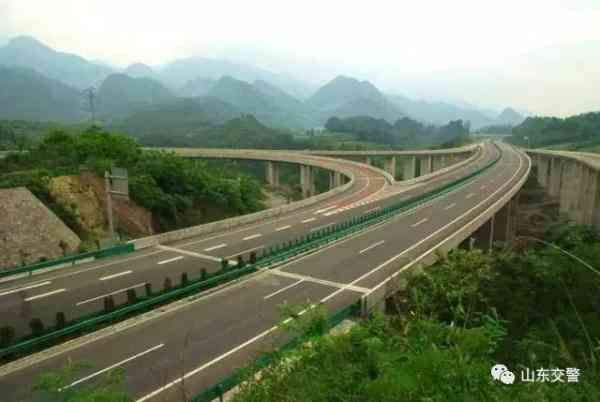 高速公路上为什么不装路灯?八成人都不知道!