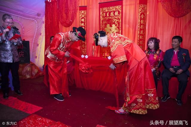 二婚的我娶个头婚老婆，结婚当天她的陪嫁让我成了全村笑话