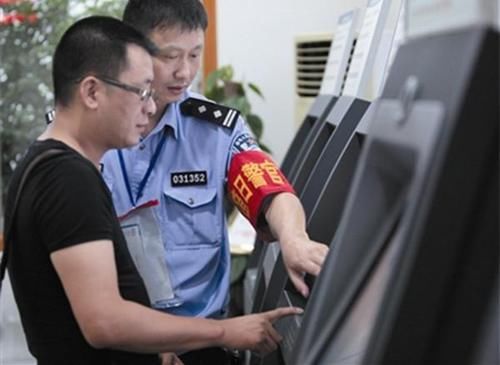 驾驶证要到期了,异地的该怎么换证?记住这点就