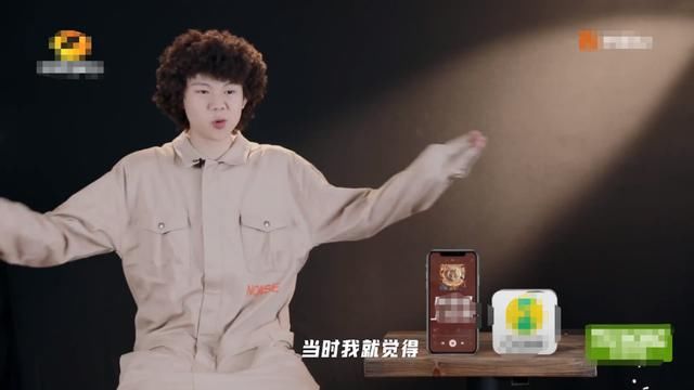 选tt作为对手,与欧阳靖同台演出,零零后的卓卓说唱道路依旧没停