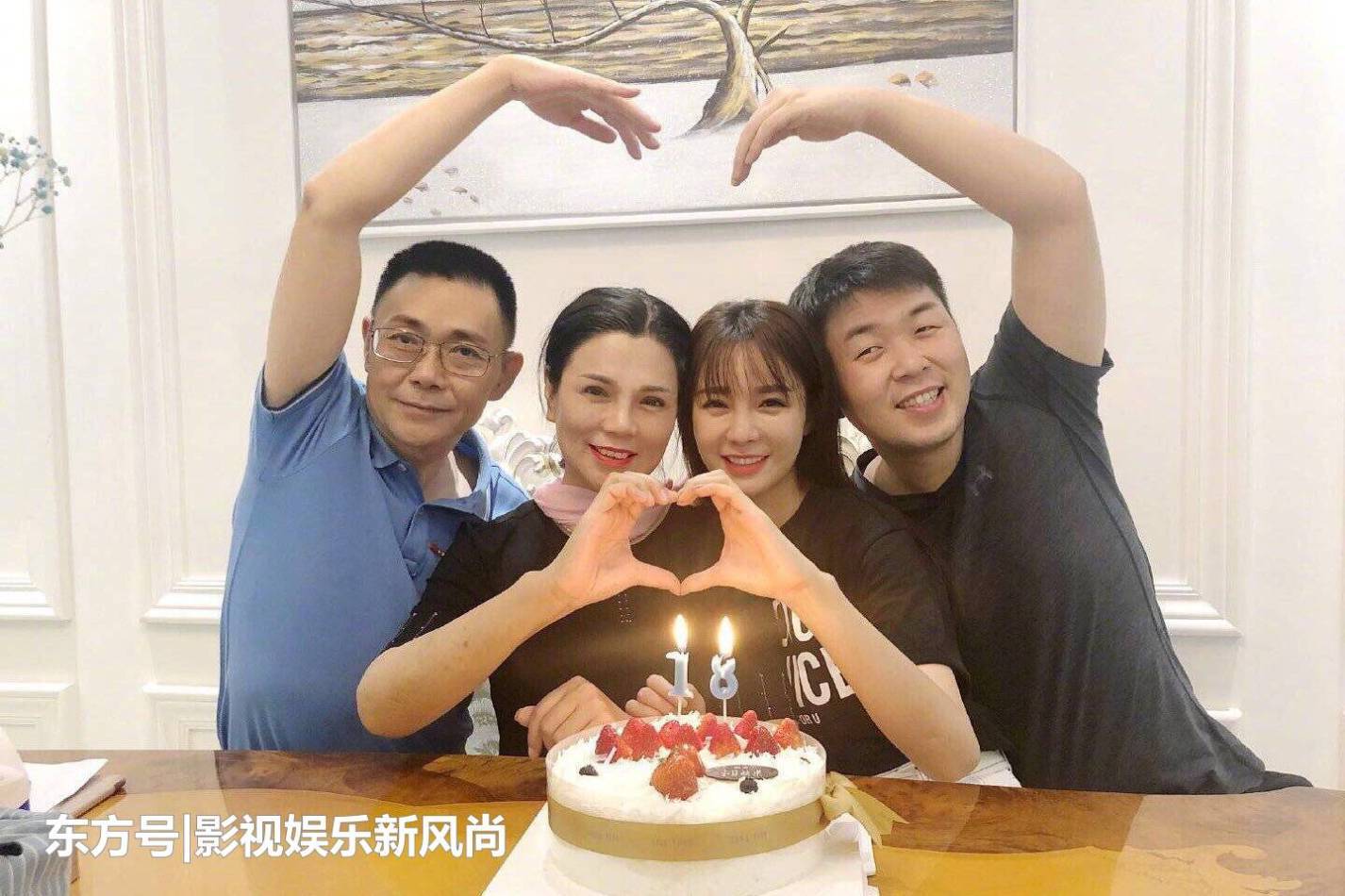 杜海涛公布与沈梦辰的婚讯,乐华七子组团参加