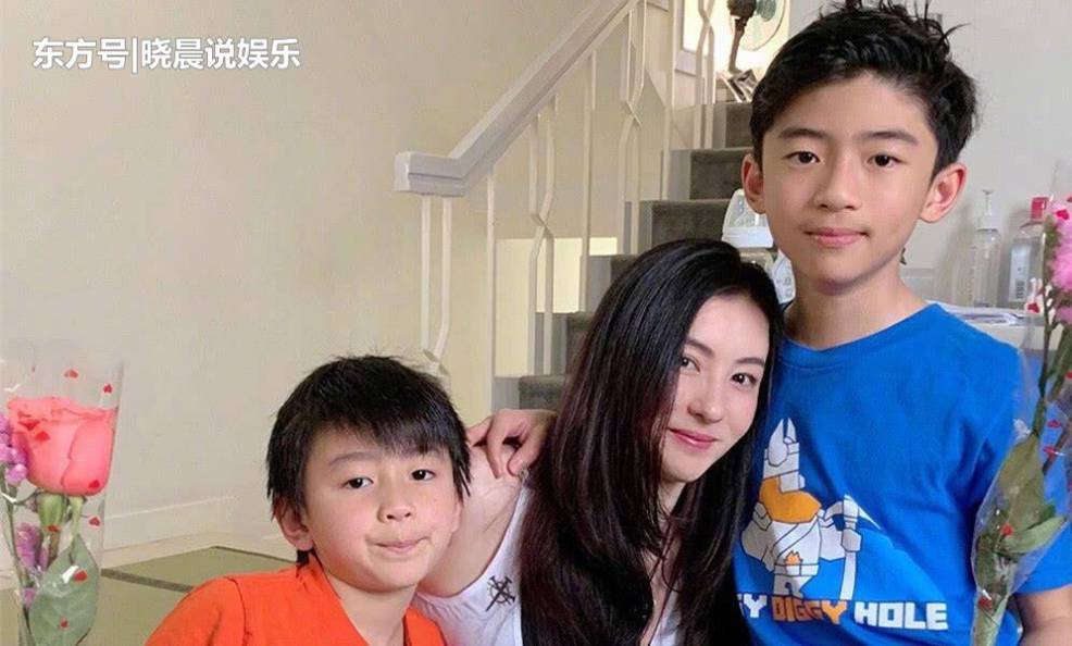 张柏芝晒12岁照片,颜值和儿子相差显而易见,基