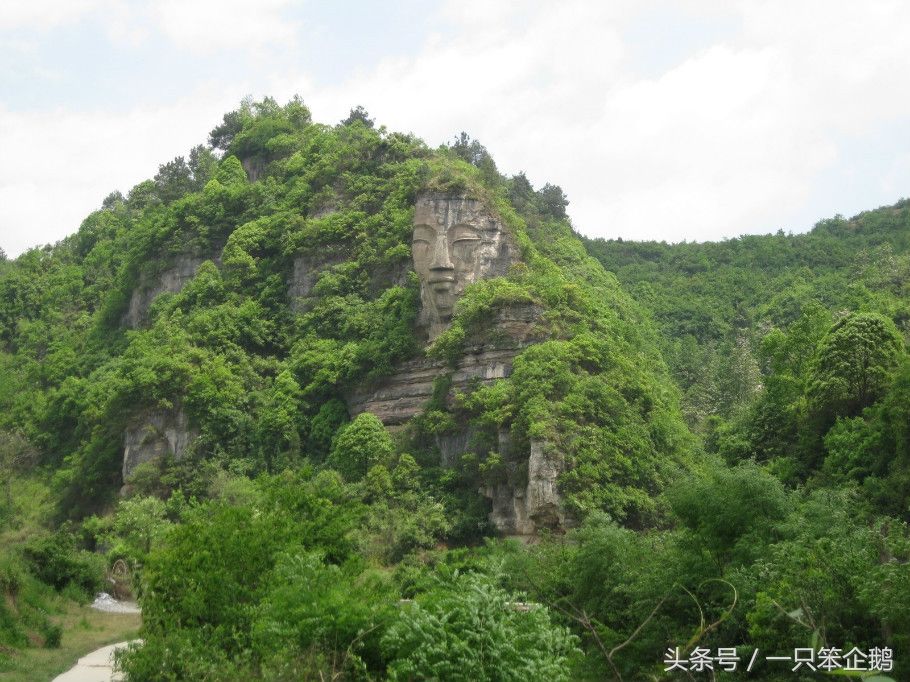 贵州大山里的一尊山体大佛，头部比四川乐山大佛还要高4米