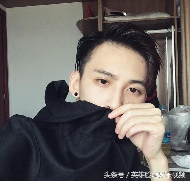 抖音上超好看的双眼皮小哥哥,费启鸣垫底,第一