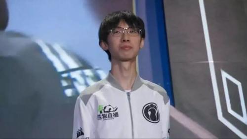 亲自为UZI报仇? Jackeylove狂练卢锡安, 网友: