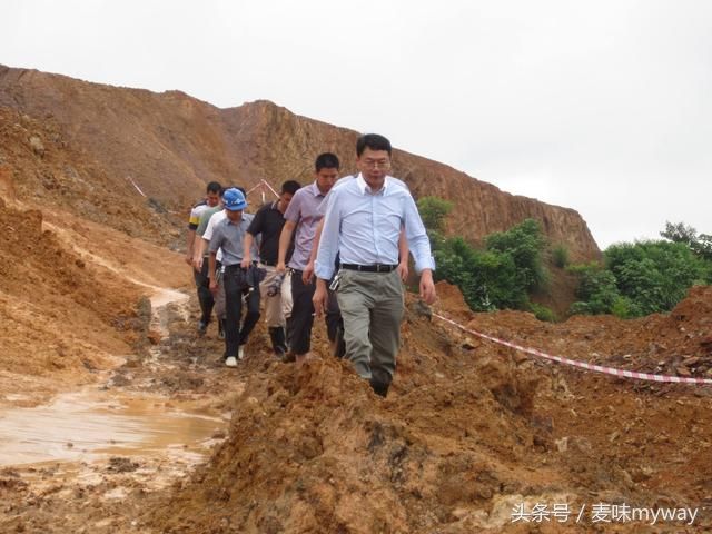 国内最“任性”的一条高速公路，建成一半即遭废弃，如今杂草丛生