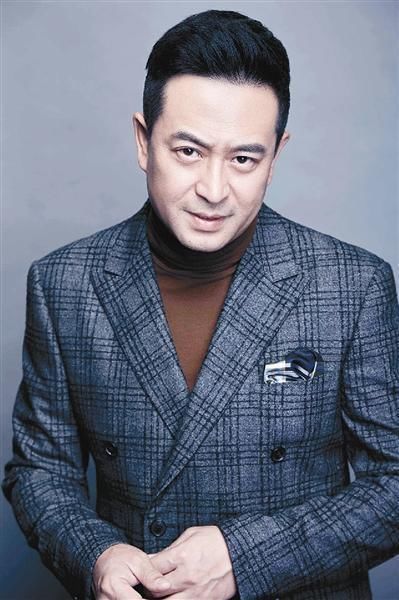 张嘉译被她迷得神魂颠倒，离婚后又恋上孙红雷，今44岁仍别有韵味