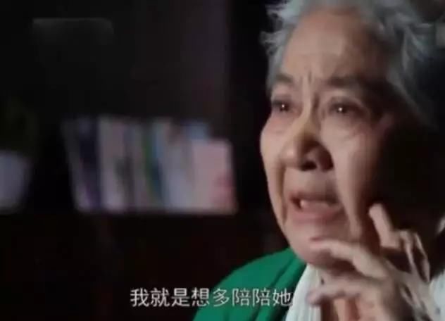 朱迅哭诉在住院时妈妈就陪了她半小时 ，母亲的回答让朱迅很悲伤