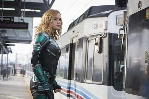 惊奇队长宇宙魔方有几个 结尾彩蛋给观众埋下