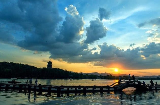 最明智的5A景区：自愿放弃3亿门票收入，却换回了10倍收益