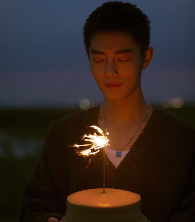 继肖战姨化后，成毅把皇子演成太监，上挑眉毛成最大雷点