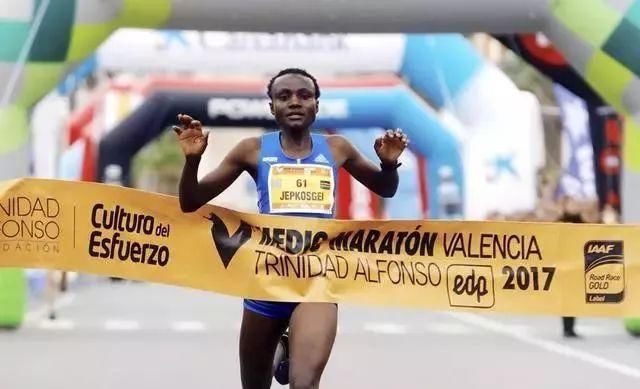 科普:女子半程马拉松世界纪录是多少?