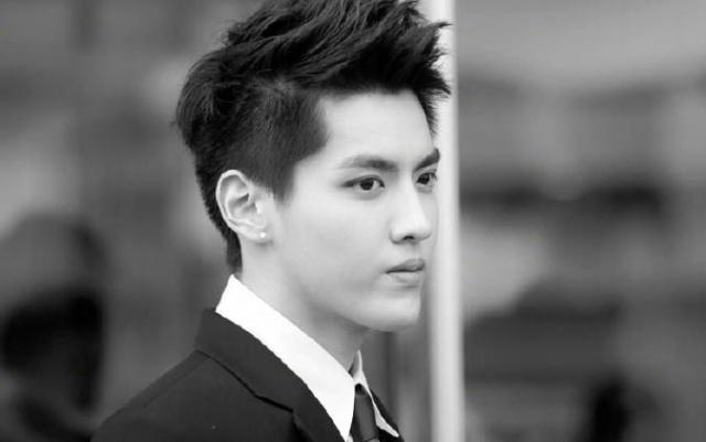 与吴亦凡跨年同框