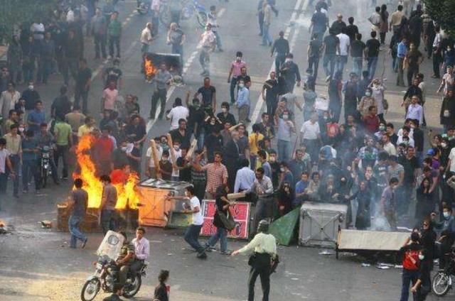 面对强压,伊朗是否妥协?革命卫队新司令:不在