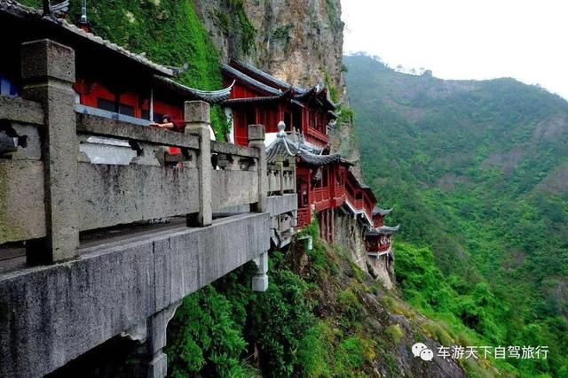 浙赣皖最美公路，一路尽是山青水碧、古村名镇，顺山蜿蜒美不胜收