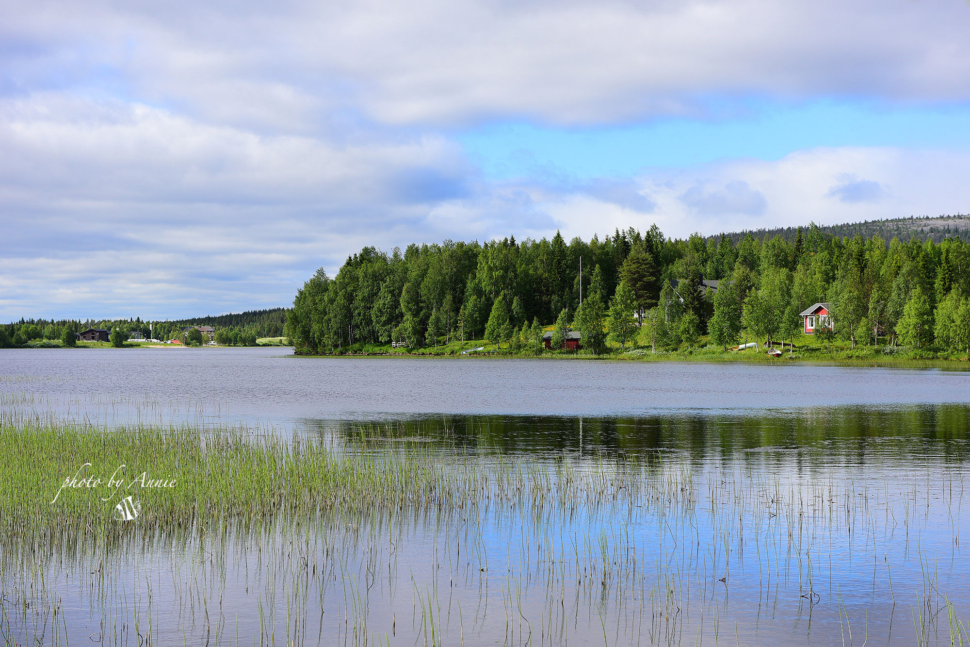 震惊:1100个当地人，2.3万个床位，每年30万游客，怎么做到的?