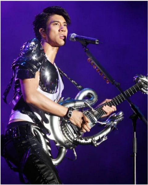 王力宏帮助粉丝求婚,观众都直呼羡慕,网友:好幸