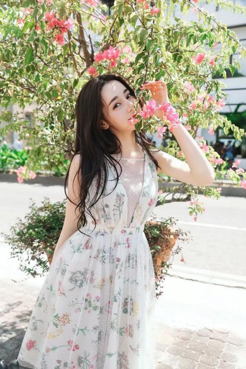 迪丽热巴成2018华人最美面孔_【快资讯】