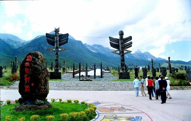 丽江总是安静、不动声色地在那里等待着你的独特发现