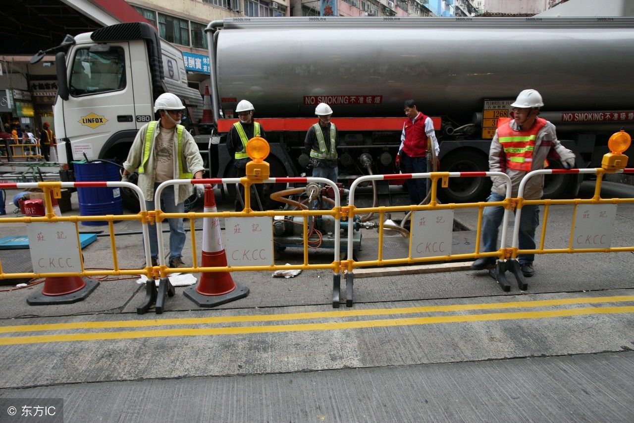 香港建筑工人日薪是多少?有的人看了后说，他想去扎铁