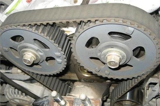 关于发动机究竟是正时链条好还是正时皮带好?