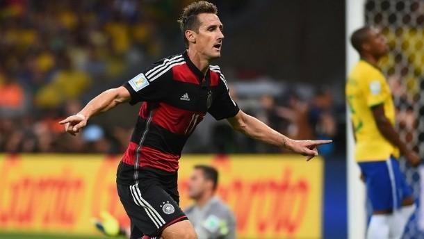 世界杯历史上进球和助攻全都排进前十的,只有