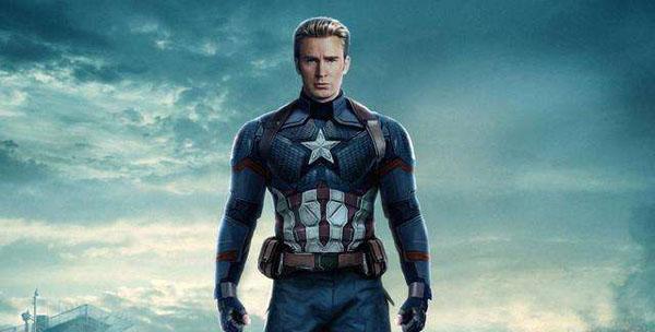 在电影《复仇者联盟4》里,美国队长为什么突然