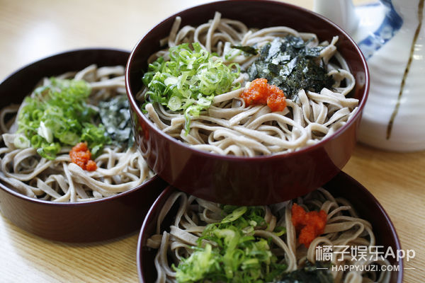 世界各国新年都吃啥?西班牙年夜饭居然是这个！