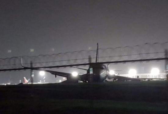 中国厦航一客机在菲律宾马尼拉机场降落时偏出