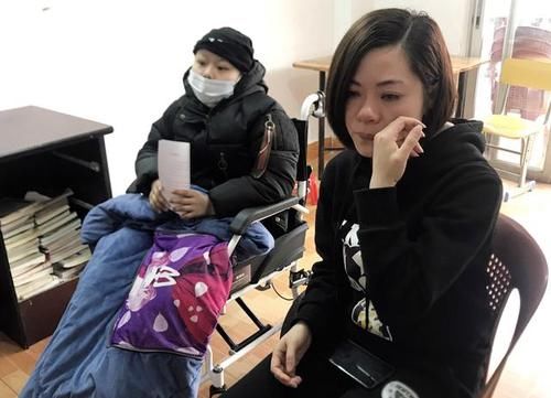 11岁长发4次唱歌头发掉光,盼病好留头像化疗单女孩qq女生张字图片