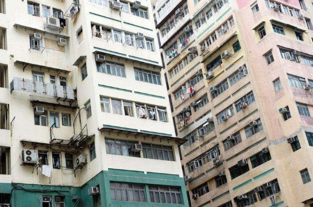 为何香港的房子都没有设计阳台?听售楼小姐说完,我恍然大悟!
