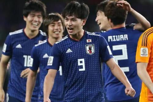 日本亚洲杯3比0痛击伊朗!一特质揭开日本足球
