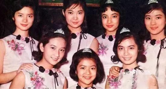 单亲妈妈不容易!薛家燕帮儿子搞豪华婚礼,前夫