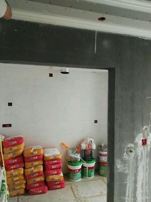 明天刷漆,自己装修不容易,什么都自己买,自己操