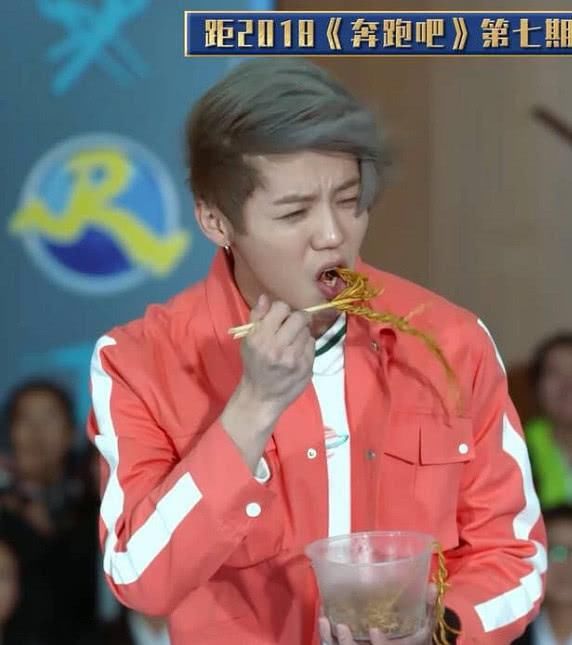 《奔跑吧》范丞丞李晨互动少,不过这个细节却