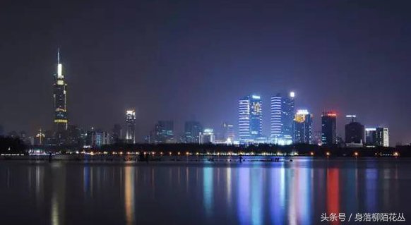 夜景最美的十大城市排行榜，最后一个你一定猜不到!