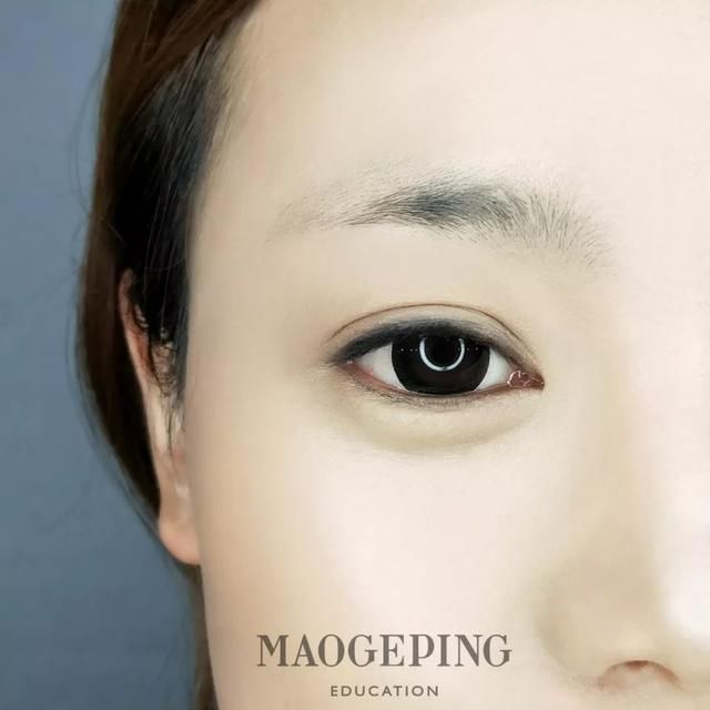 眉毛短而稀疏怎么办?这样修眉画眉你也可以瞬