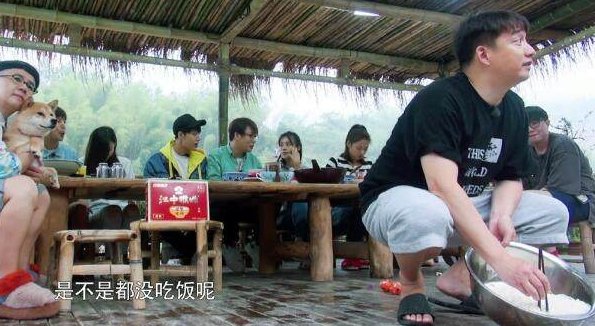 黄磊给导演拌炸酱面,一句话意外暴露人品,网友