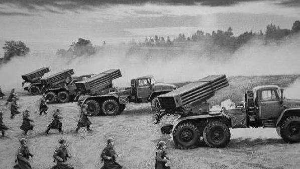 二战时人口1亿左右的苏联、德国,为什么军队却