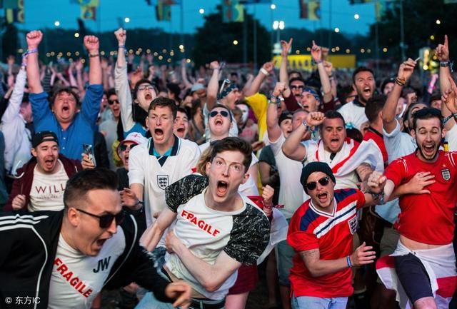 怎么看俄罗斯世界杯开幕式英国歌手威廉姆斯演