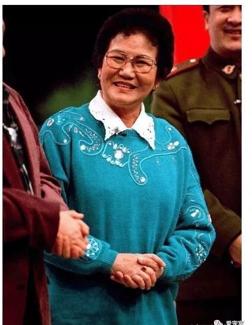中国著名演员排名榜及照片 t01e12575b7db5e06a8.jpg