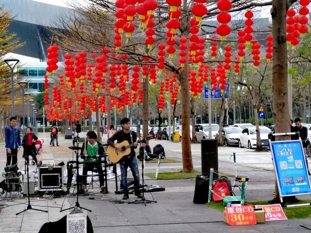 深圳很有味的城市广场，很多人都喜欢来逛，看看长啥样?