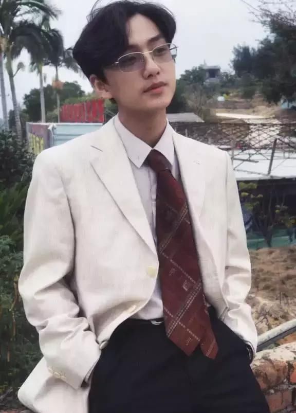 张国荣的两个快手网红,第一个简直是来搞笑的