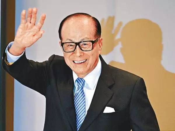 重磅内幕:李嘉诚偷偷在持续抛售房产,2018年还能继续买房吗?