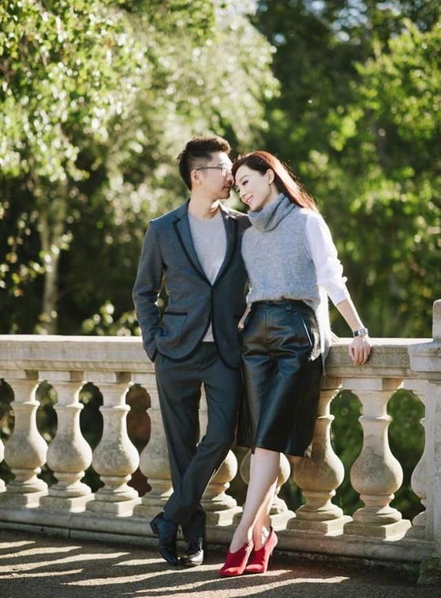 40岁陈数现活动,真空上阵惹争议,网友:还不如不