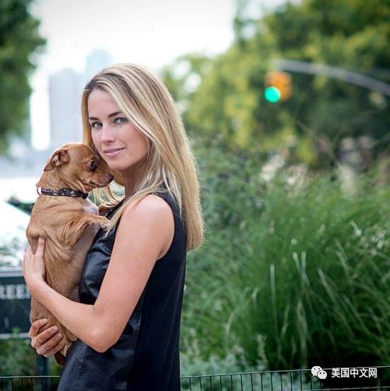 从含着金钥匙的受宠孙女到震惊全美的劫匪 传媒帝国名媛背后的双