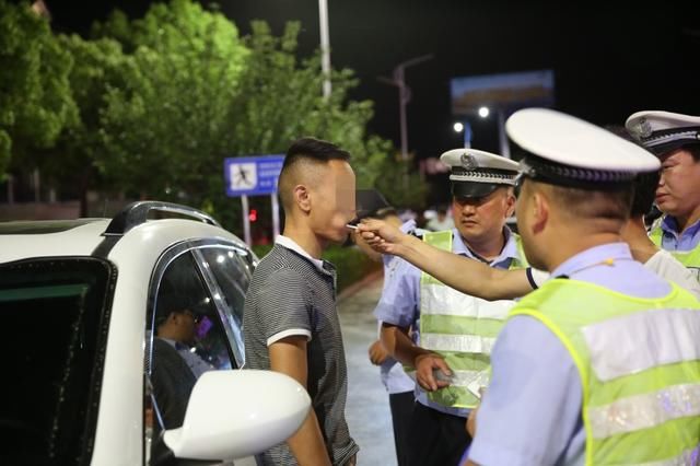 洪泽出动无人机夜查酒驾醉驾毒驾 一人被吊销