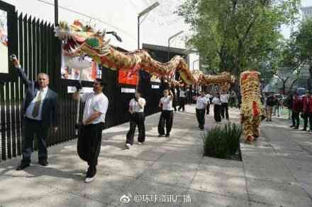 “欢乐春节”图片展走进墨西哥参议院