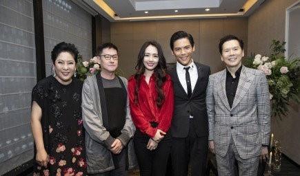 向佐求婚郭碧婷现场图,看看娱乐圈明星还有哪