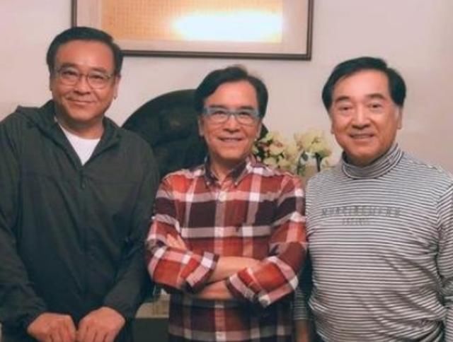 尔冬升犀利点评引争议，被网友扒家底，姜大卫秦沛是其亲兄弟